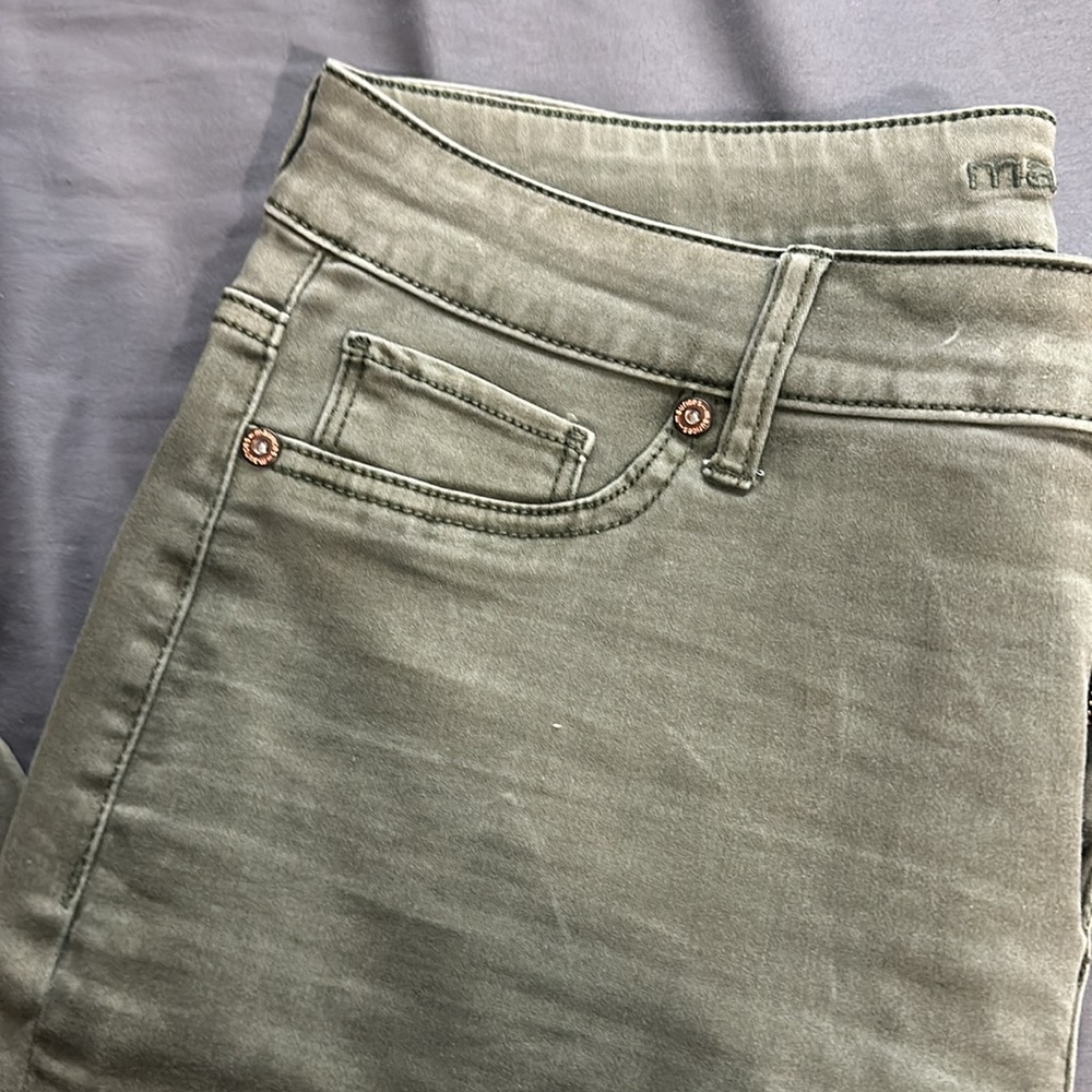 Pants - Picture 2 of 3
